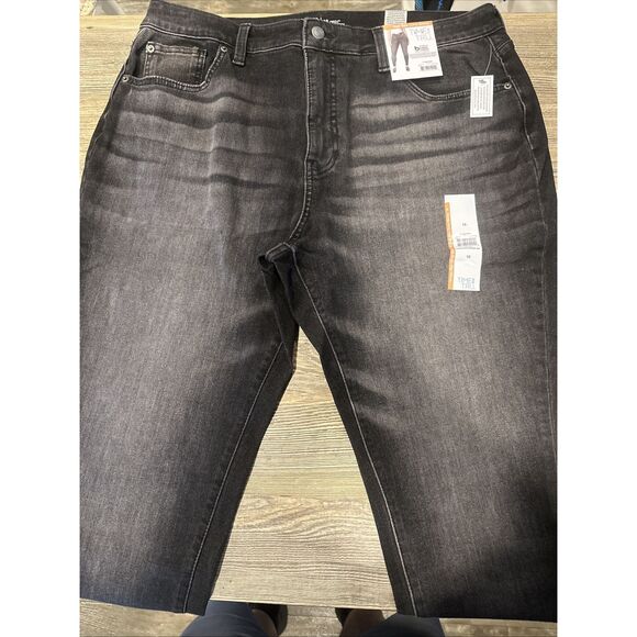 Time and Tru Women's High Rise Curvy Jeans, 29" Inseam for Regular Size 16 Black - Picture 2 of 11